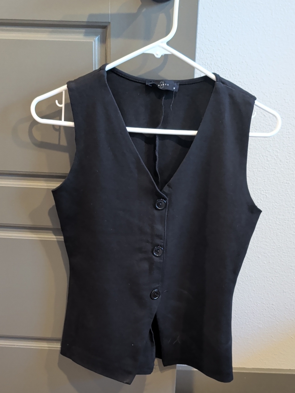 Black Women's Sleeveless Button-Front Vest Top